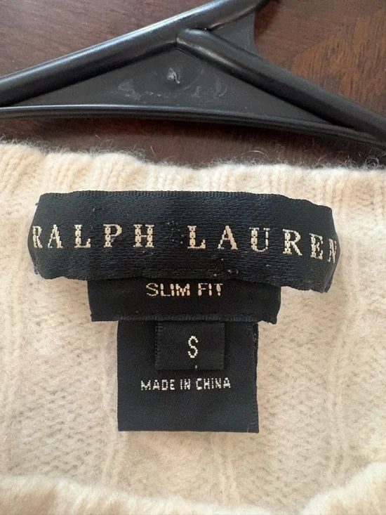 RALPH LAUREN The Iconic Cable-Knit Cashmere Sweater
SMALL slim fit - Picture 4 of 4